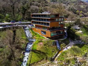 Hotel Uji Ftohte