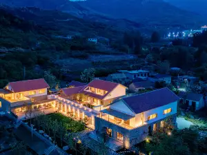 Floral Yun She Courtyard Homestay (Yimeng Mountain Yunmeng Scenic Area Mengshan National Forest Park)