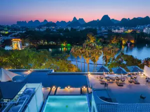 Lijiang Moon Hotel (Guilin East and West Lane Two Rivers and Four Lakes Scenic Area)