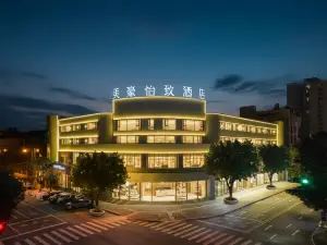 美豪エジィホテル（玉渓新平イ族タイ族自治県民族広場）