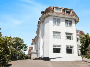 Belvilla Russel Court Hotel Bournemouth Central