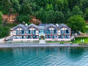 Yunshui Mountain Villa