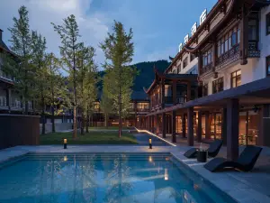 FUNGEE S Hotel, Zhangjiajie National Forest Park, Wulingyuan sign gate, Zhangjiajie