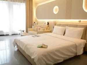 Paopao Movie Homestay (Wei County Century Avenue)