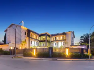 TIDE' HOTELS AND RESORTS LTD