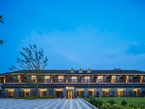 Floral Lux Hotel·Taizhou Fengchenghe Resort Hotel (Old Street)