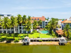 Khu nghỉ dưỡng River Beach Resort & Residences