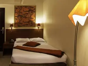 Marlik Hotel