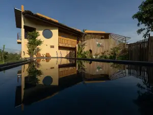 Chuồn Chuồn Retreat