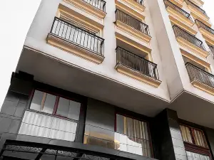 ラックス パラダイス プレミアム ホテル グエン カック ヒエウ