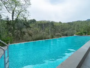 Qiannan Bamboo Sea Yanqi. Private Tang Homestay