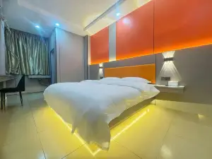 Shixing Yijing Hotel (North Gate Road)
