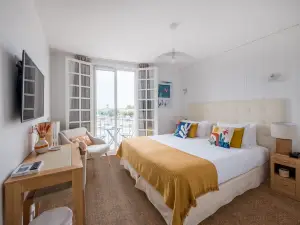 Tour de Nesle la Rochelle Vieux Port