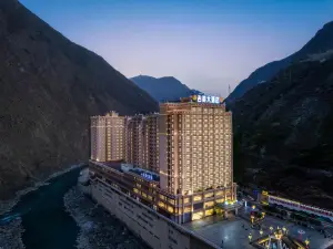 丹巴吉美ホテル