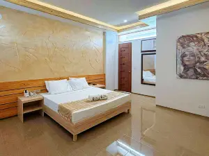 RedDoorz Plus @ Nick Hotel Guimba