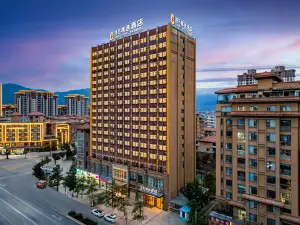 スーパーエイト(super 8)ホテル(会沢車バスターミナル東陸高中)