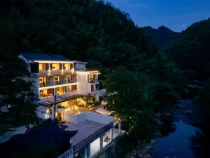 Ruoyun Bapin Hostel