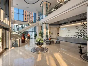 DeLaSea Ha Long Hotel - Modern Bayview Escape