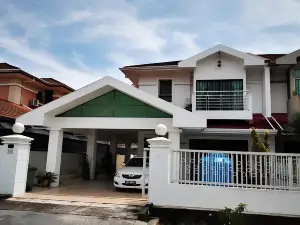 Natol Homestay - Sydney Batu Kawa Mjc New Townships
