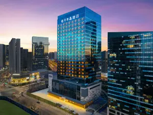 Crystal Orange Hotel in Dalian Donggang Business District