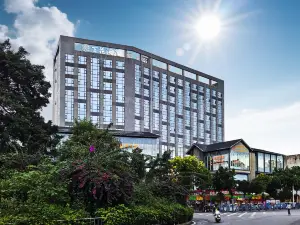 Wanfenglin Baihua Hotel