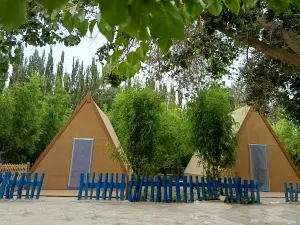 Ruoqilou Lanqi Tiao Homestay