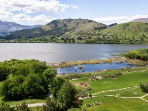 The Cottages on Lake Hayes