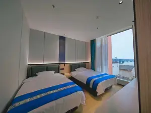 궈먼 전쉬안 호텔（야뤼장 돤차오 기차역）