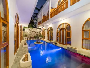 YULAMAN Hotel