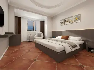 Boman Hotel (Yilong High-Speed Railway Station)