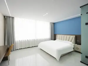 GreenTree B&B (Pingquan North Station)