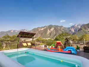 Qixia Mountain Residence Homestay (Huashan Scenic Area Tourist Center Store)