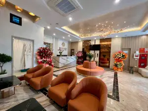 BLUE SKY NOI BAI HOTEL & POOL