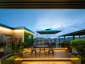 Golden Leaf Resort Hotel