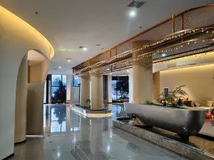 Tongqiu Four Seasons Hot Spring Holiday Hotel