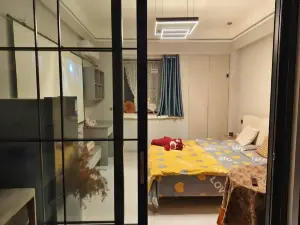 Dayin Homestay (Hongyun International Mall)