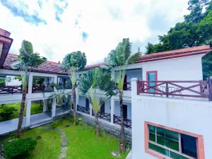 Wuzhishan Yatai Rainforest Resort Hotel