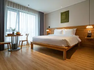 Nam Dat Hotel by D'Lecia Ha Long