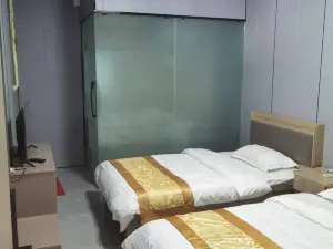 Dongping Yulong Hotel