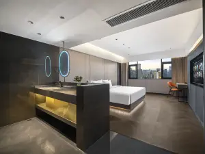 七朵ホテル 広漢（広漢高速鉄道北駅）