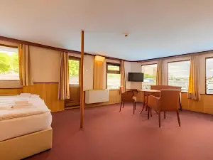 Fortuna Boat Hotel Budapest
