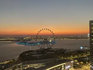 Clouds.Foresight Clouds Service Apartment (Suzhou Eye Ferris Wheel CenterJinji Lake Expo)