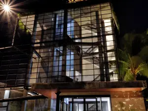 Guest House 555 NKI