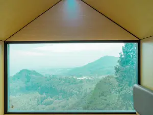 Bobocabin Coban Rondo Malang