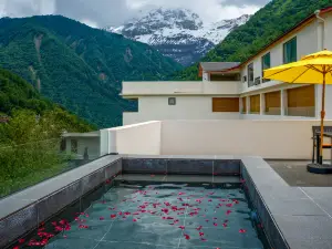 Four Seasons Hot Spring Private Soup Resort Hotel