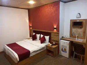 Modern Palace Hotel 1