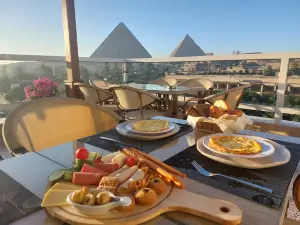 Doudou Pyramids View Hotel