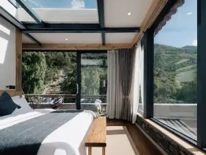 Simple and Plain Years · Vacation Homestay