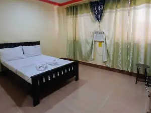 RedDoorz @ Johsons Pension House Butuan City