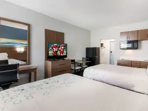 HomeTowne Studios โดย Red Roof Newport News – Hampton West